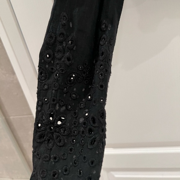 Black Crop Top With Floral detail on sleeves - Picture 3 of 3